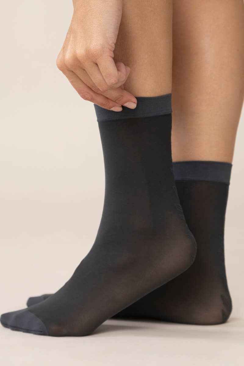 Vine Sheer Socks