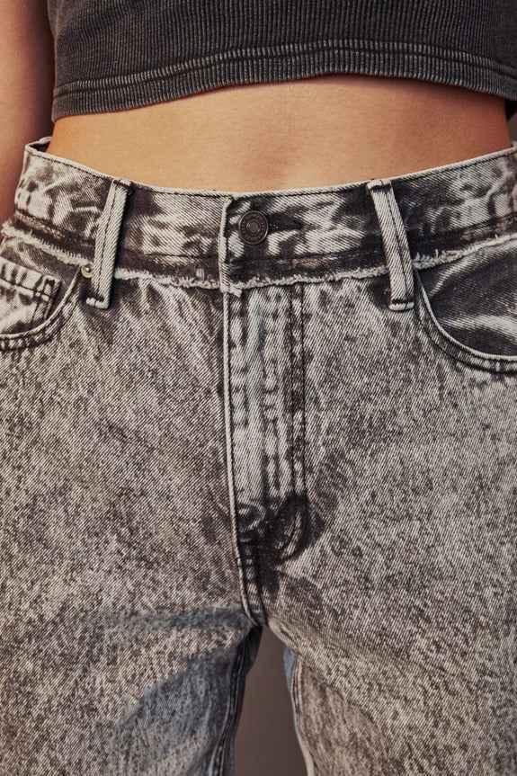 Acid wash high waist jeans and black crop top, Love Classic denim fashion style