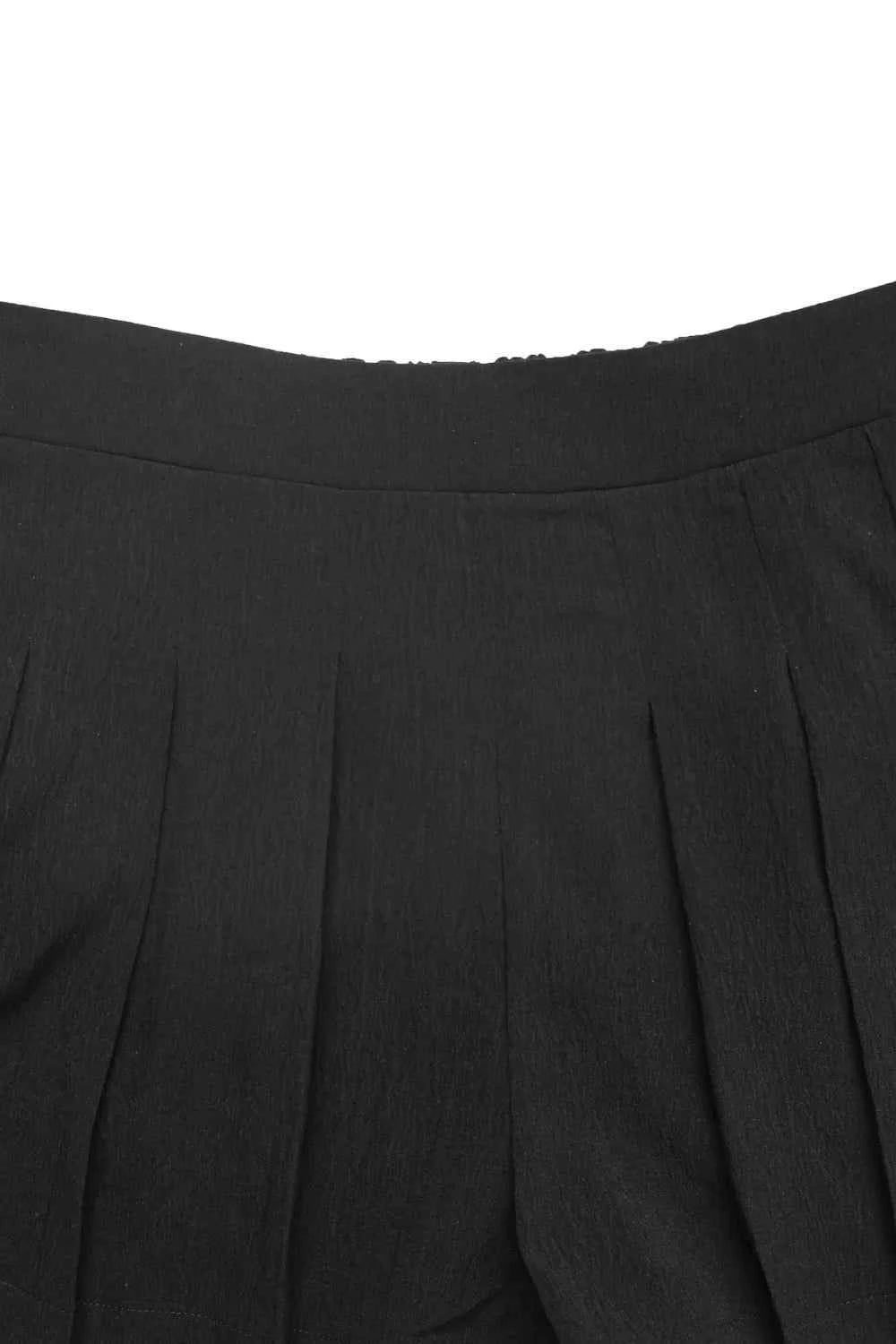 Pleated Shorts with Pockets