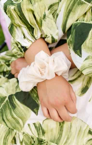 Pearl Jumbo Scrunchie