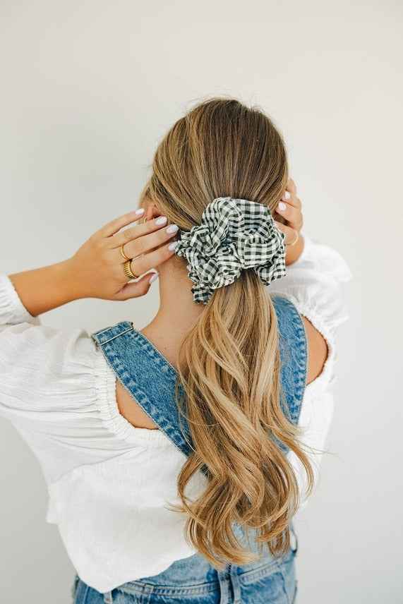 Aspen Jumbo Scrunchie - Love Classic