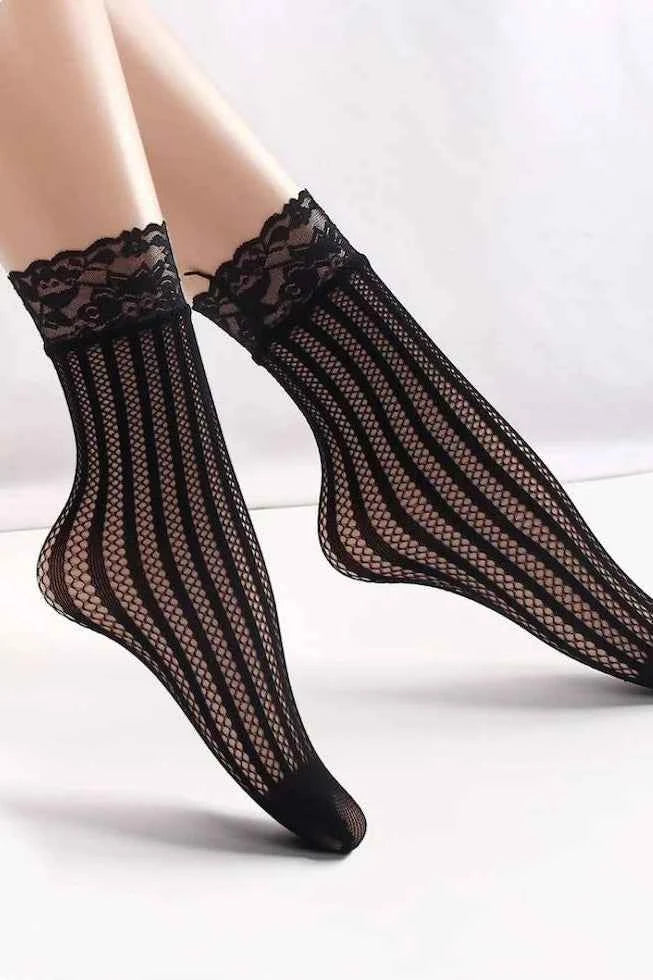 3-Pack Romantic Floral Fishnet Socks