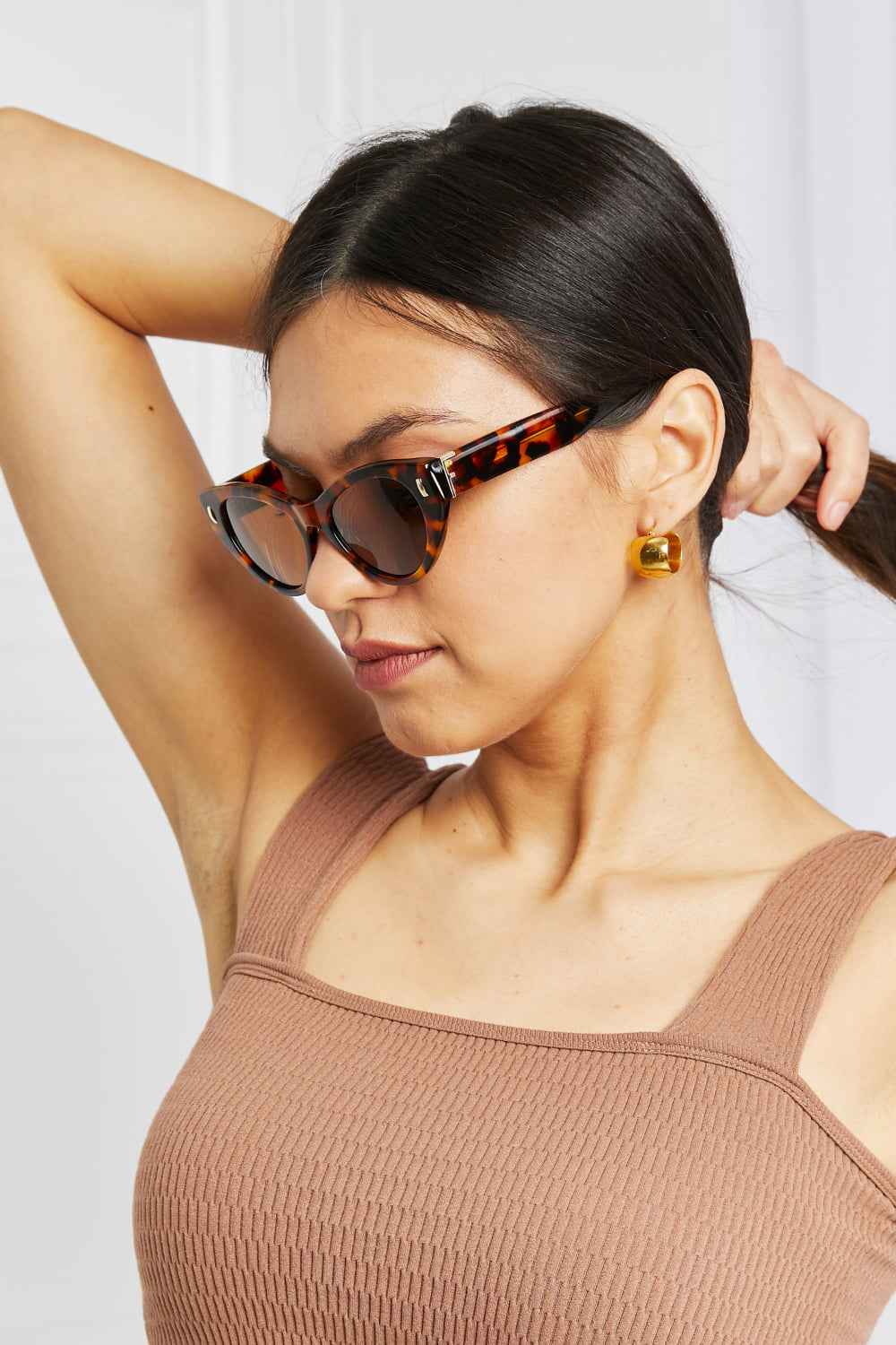 Tortoiseshell Patterned Frame Sunglasses