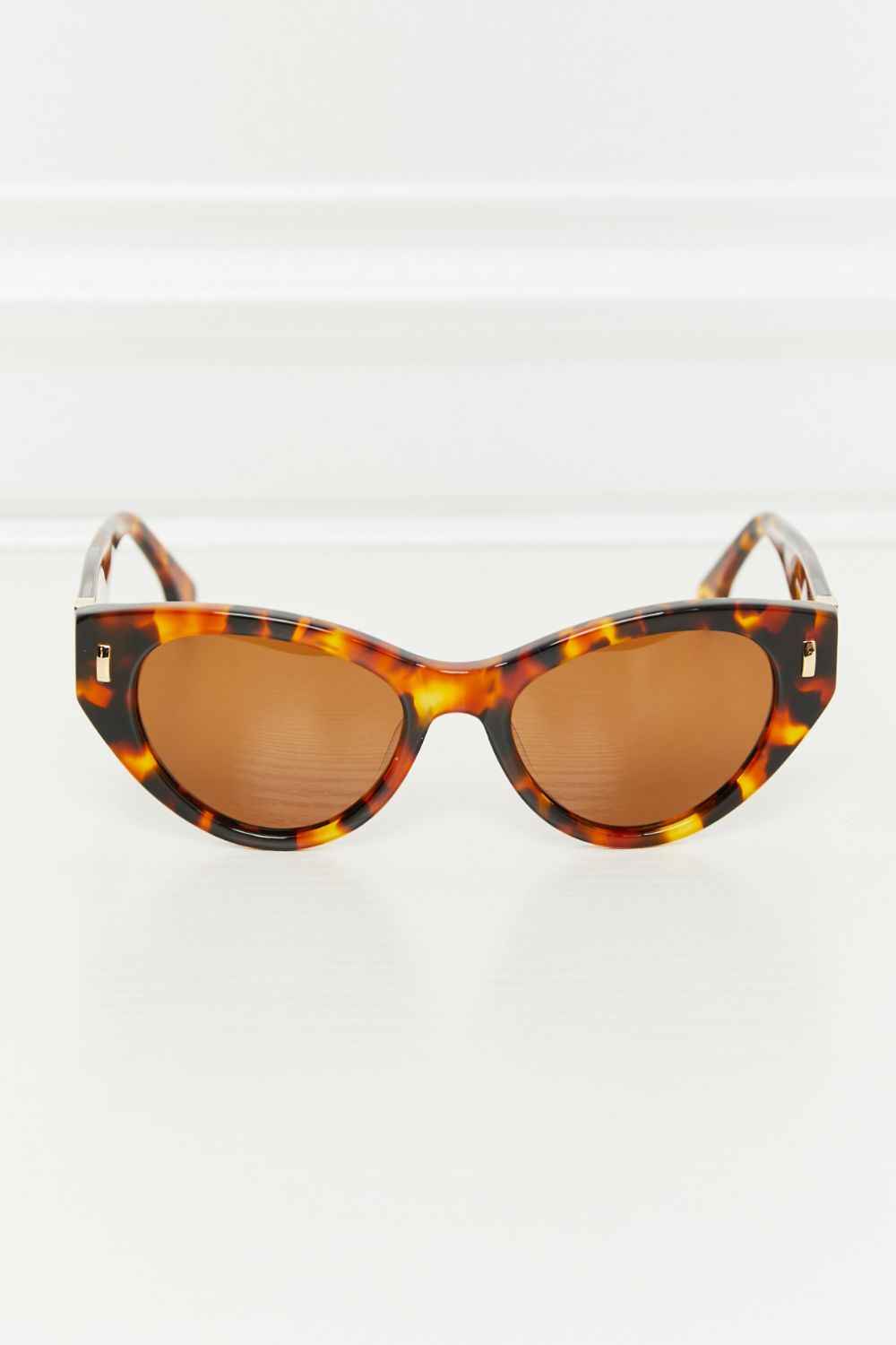 Tortoiseshell Patterned Frame Sunglasses
