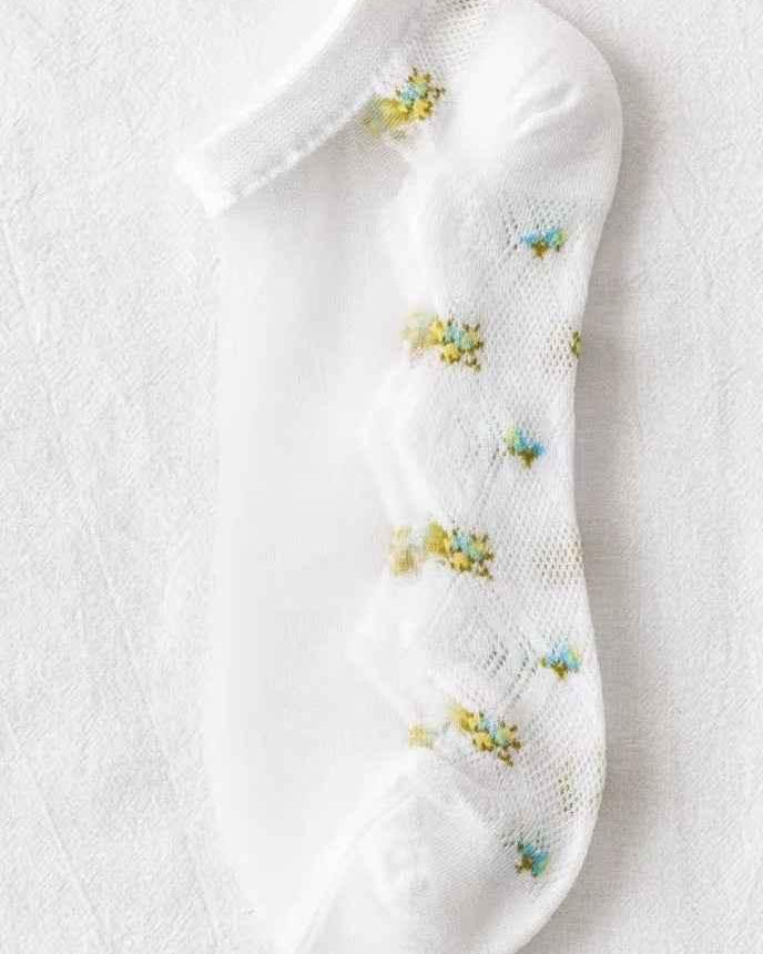 Braided Floral Sheer Ankle Sock