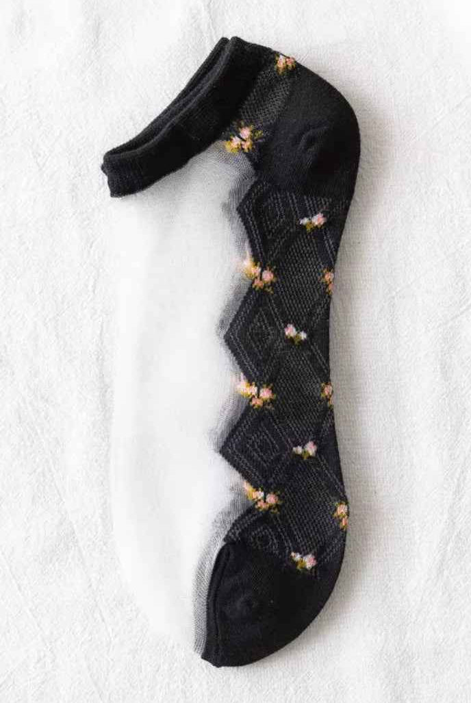 Braided Floral Sheer Ankle Sock