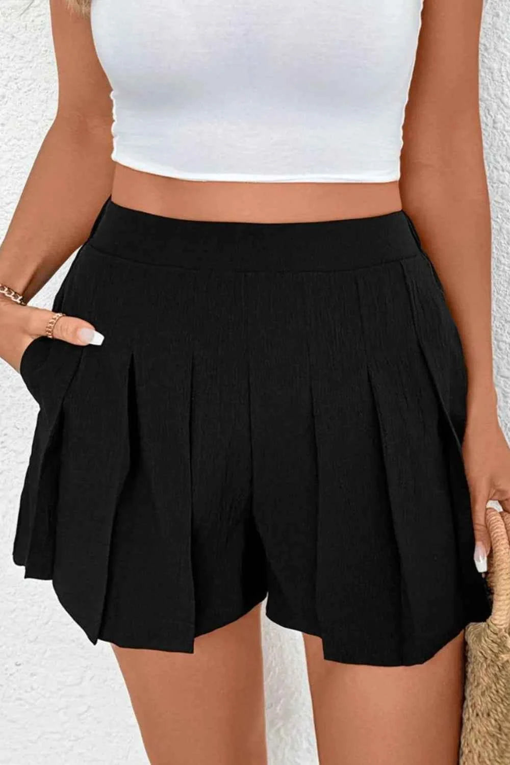 Pleated Shorts with Pockets