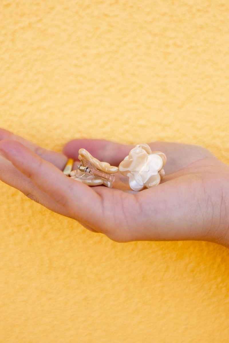 2-Piece Mini Flower Claw Clips