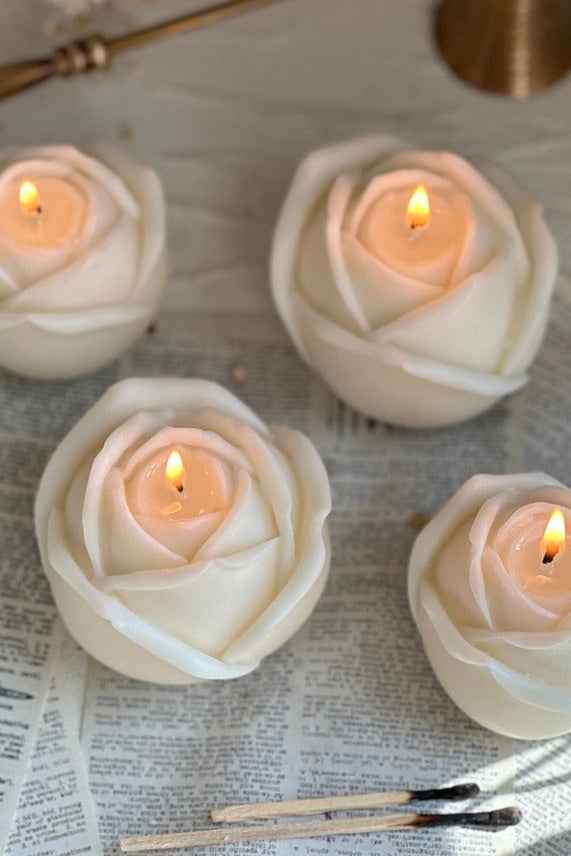 Blooming Rose Candle