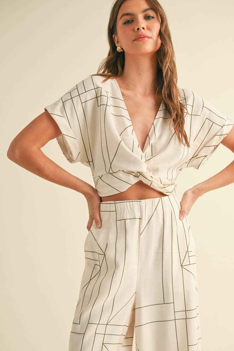 Multi Grid Pattern Knot Front Top