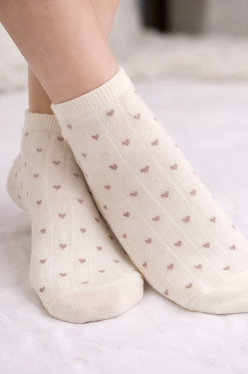 Cream ankle socks with small heart print, soft cotton women’s socks in neutral beige 1