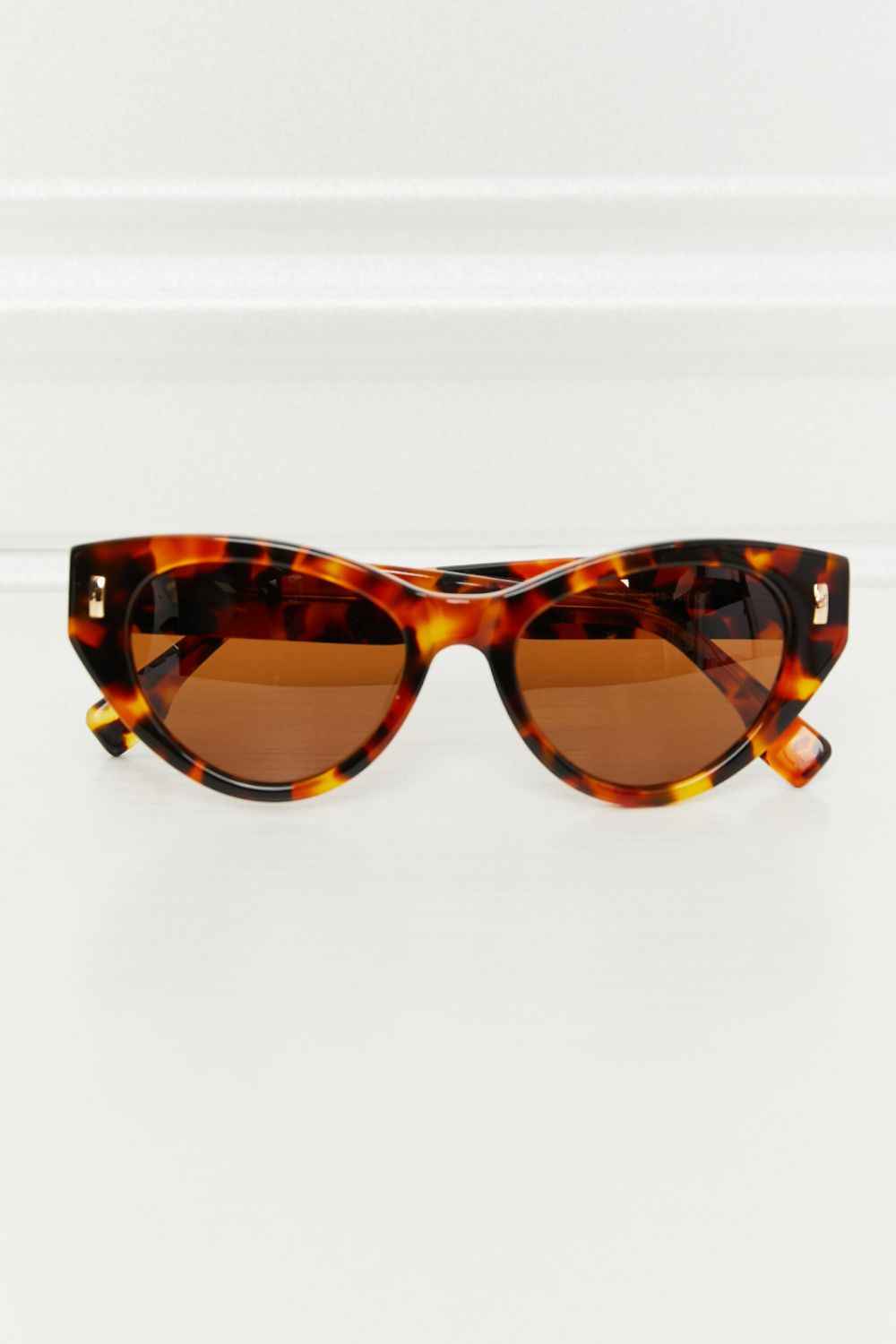 Tortoiseshell Patterned Frame Sunglasses