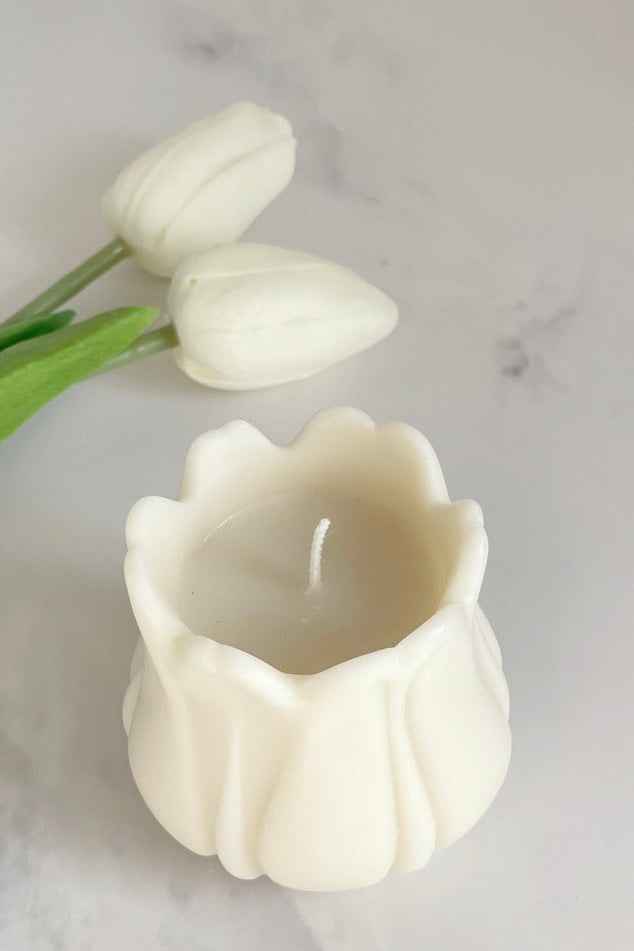 Tulip Candle