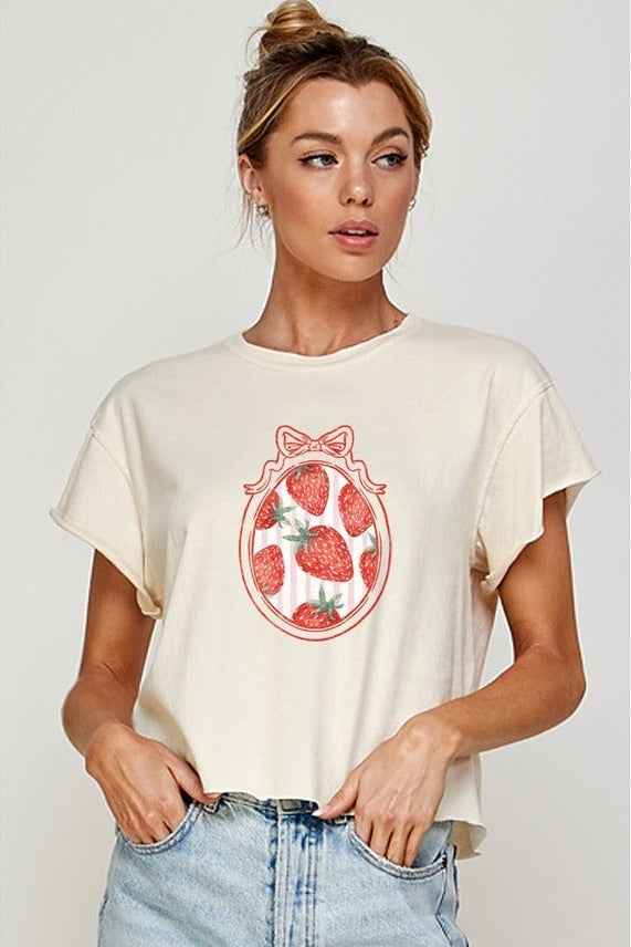Strawberry Coquette American Vintage Graphic Crop Top
