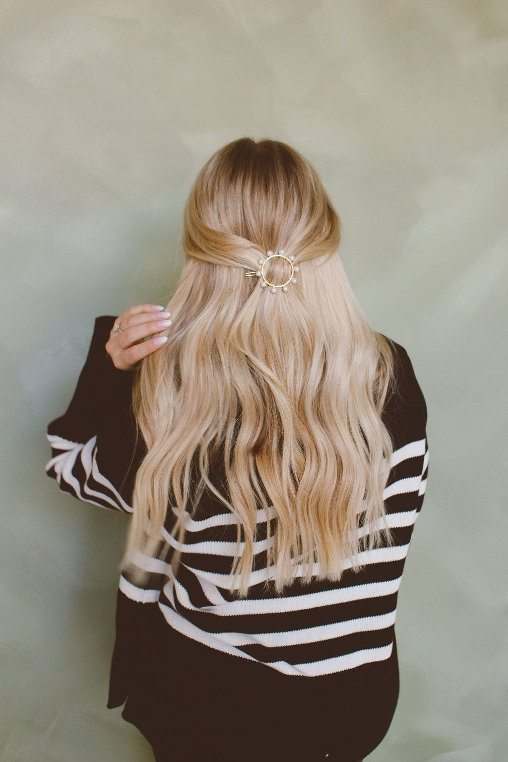 Gold Circle Pearl Barrette Clip 2