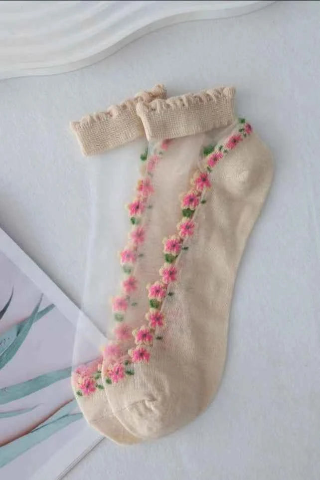 Floral Short Ankle Sheer Socks